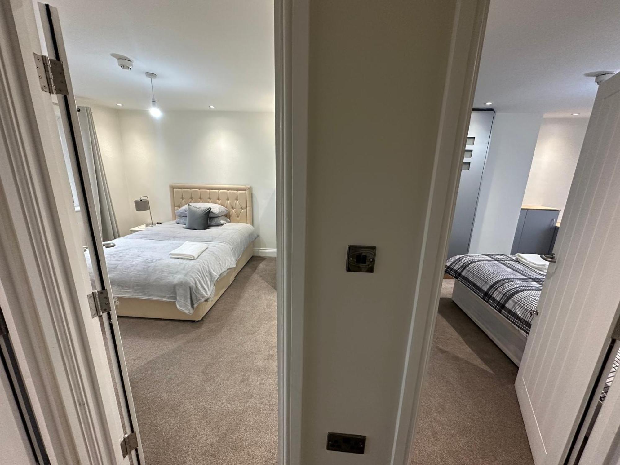 5 Bedroom House In Orpington Exterior photo