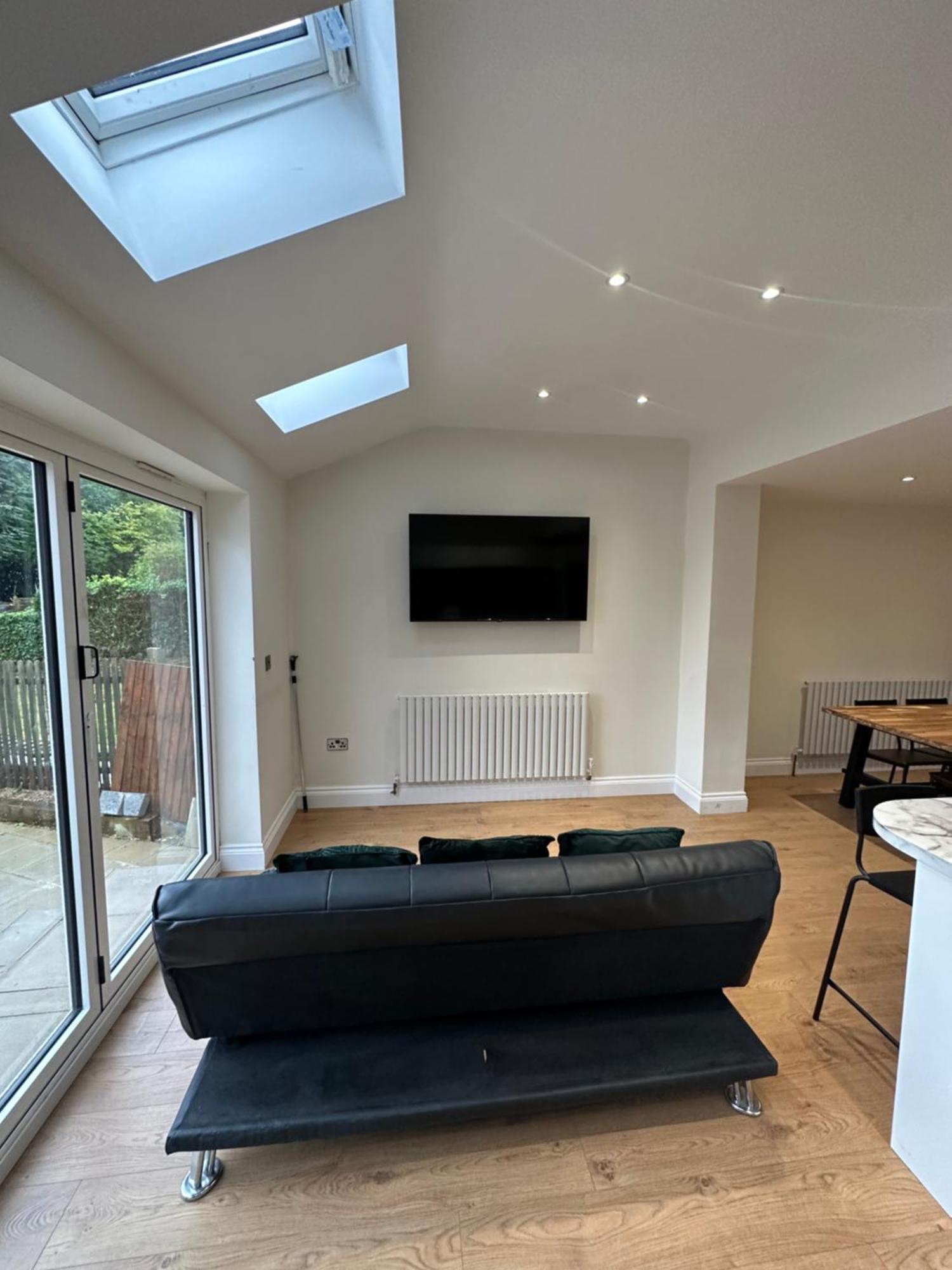5 Bedroom House In Orpington Exterior photo