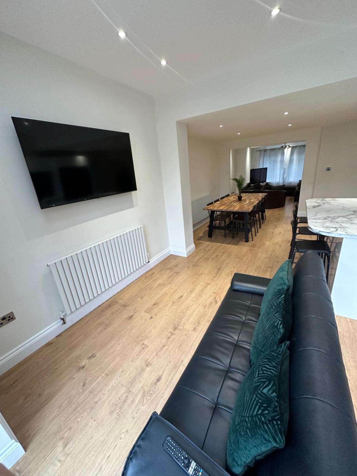 5 Bedroom House In Orpington Exterior photo