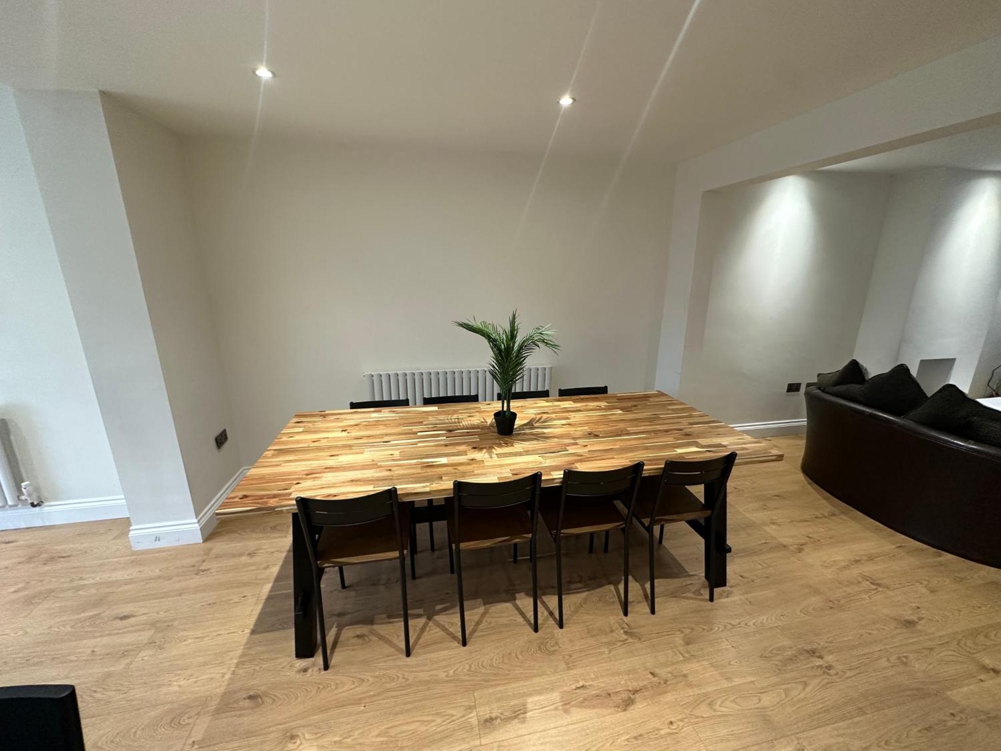 5 Bedroom House In Orpington Exterior photo