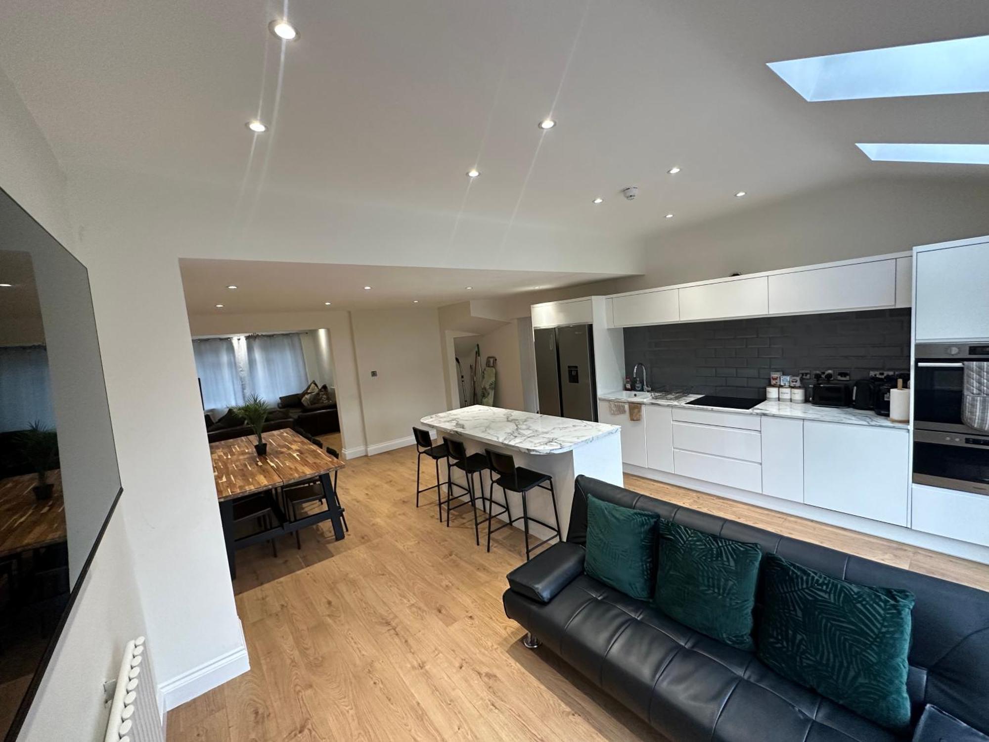 5 Bedroom House In Orpington Exterior photo